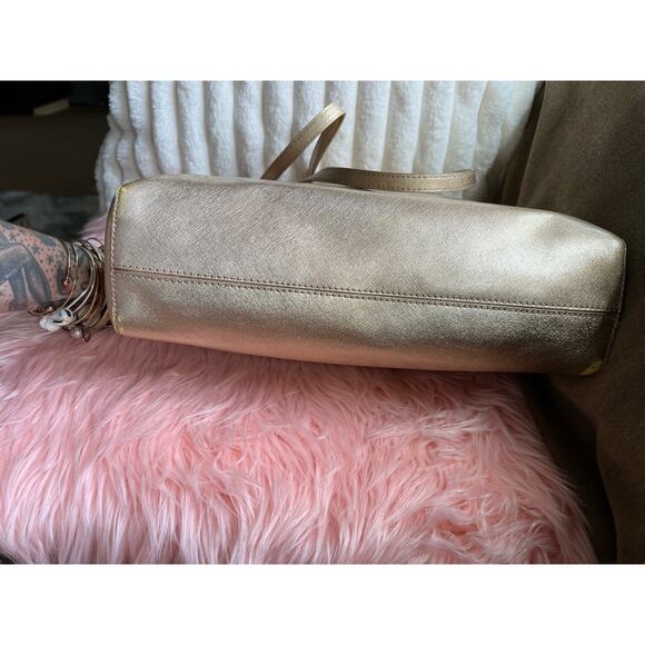 Gold Michael Kors Jet Set Tote - Picture 3 of 16